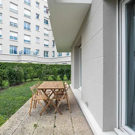 Studio Jador Gare Rer B Le Bourget - Paris Aeroport Charles De Gaulle Exterior foto